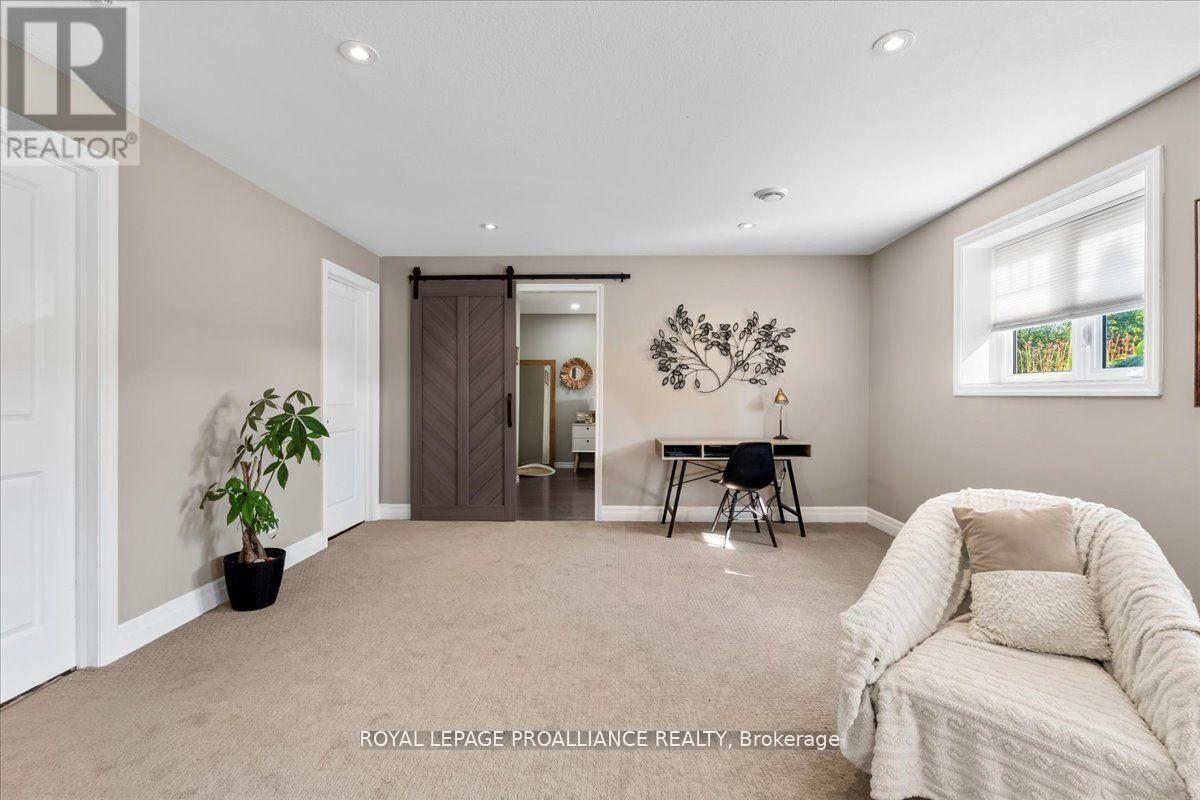 20846 Loyalist Parkway, Prince Edward County, Ontario  K0K 1T0 - Photo 29 - X12400343
