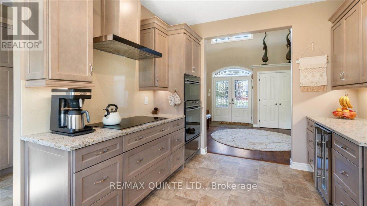 39 Deerfield Court, Prince Edward County, Ontario  K8N 4Z1 - Photo 11 - X12400492