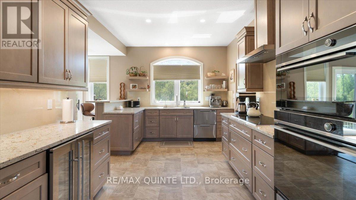 39 Deerfield Court, Prince Edward County, Ontario  K8N 4Z1 - Photo 12 - X12400492