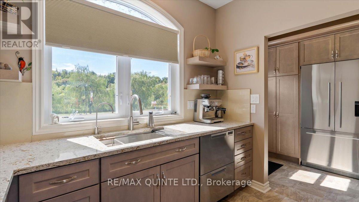 39 Deerfield Court, Prince Edward County, Ontario  K8N 4Z1 - Photo 13 - X12400492