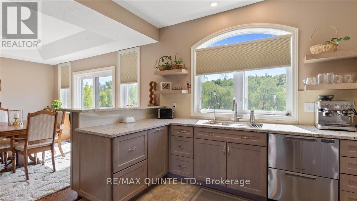 39 Deerfield Court, Prince Edward County, Ontario  K8N 4Z1 - Photo 14 - X12400492