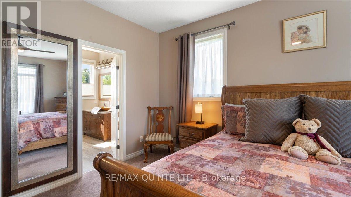 39 Deerfield Court, Prince Edward County, Ontario  K8N 4Z1 - Photo 22 - X12400492