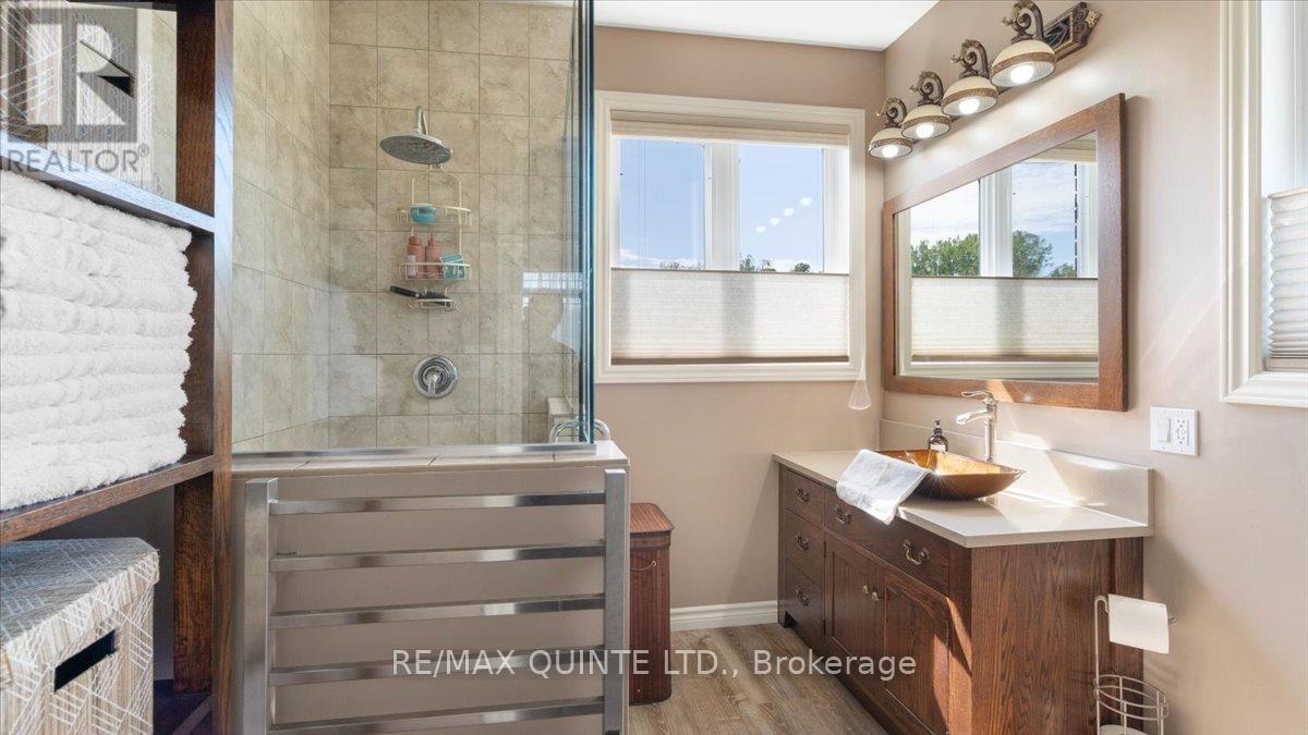 39 Deerfield Court, Prince Edward County, Ontario  K8N 4Z1 - Photo 23 - X12400492
