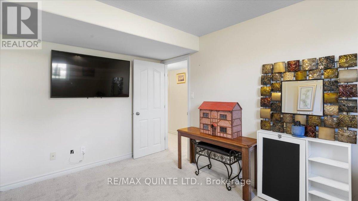 39 Deerfield Court, Prince Edward County, Ontario  K8N 4Z1 - Photo 39 - X12400492