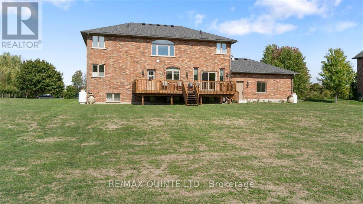 39 Deerfield Court, Prince Edward County, Ontario  K8N 4Z1 - Photo 45 - X12400492