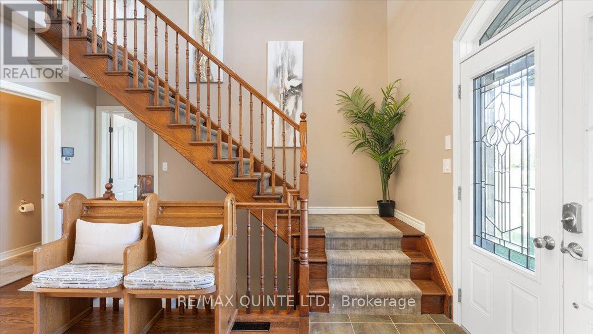 39 Deerfield Court, Prince Edward County, Ontario  K8N 4Z1 - Photo 5 - X12400492