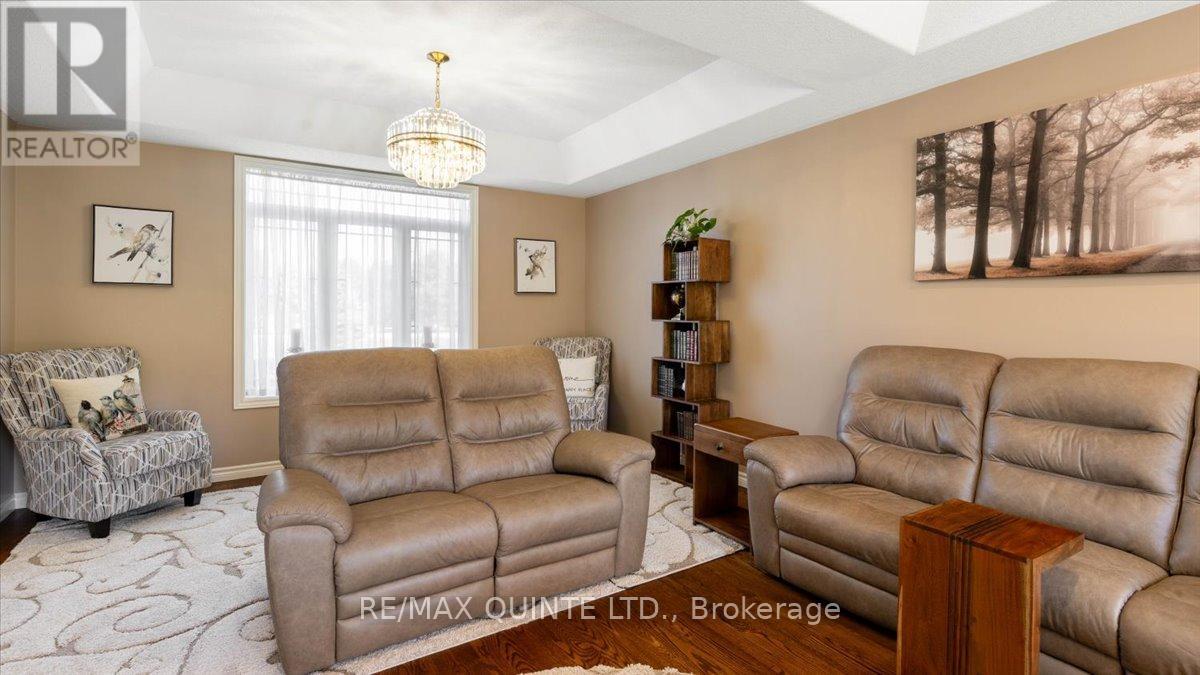 39 Deerfield Court, Prince Edward County, Ontario  K8N 4Z1 - Photo 9 - X12400492