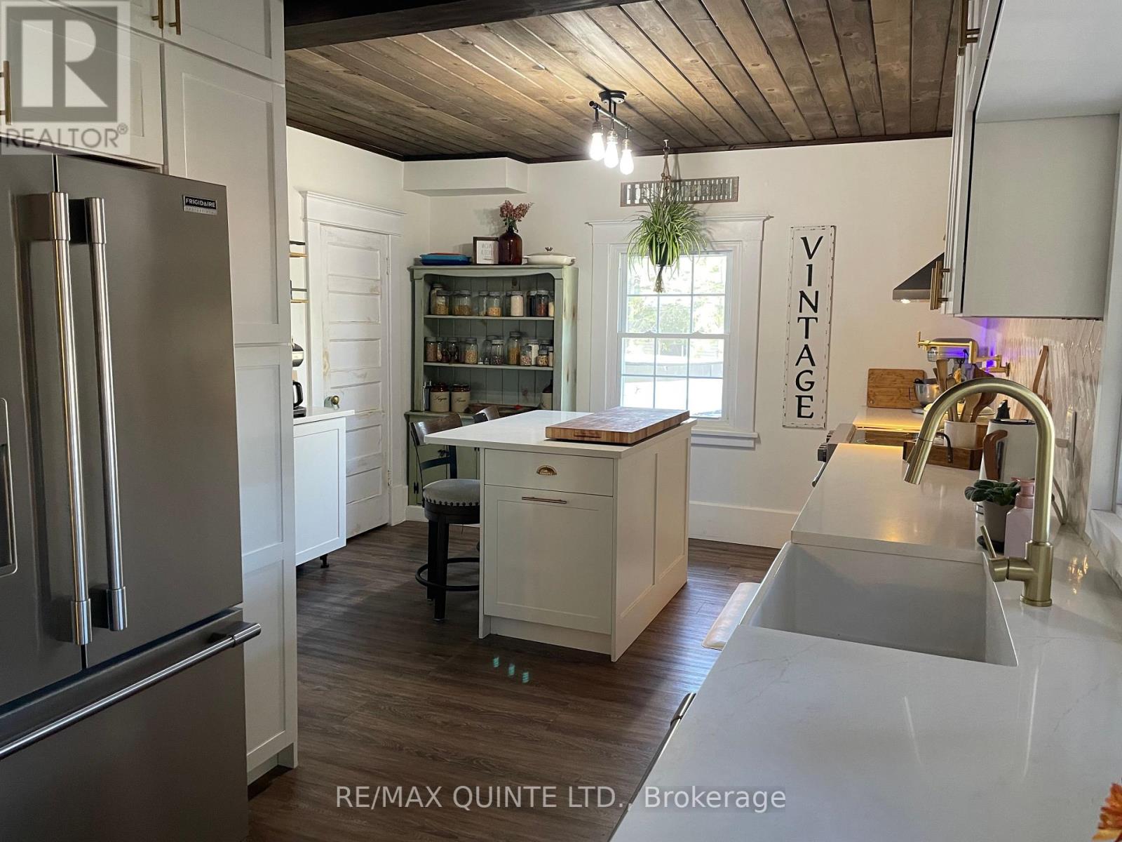 71 Trent Street N, Quinte West, Ontario  K0K 2C0 - Photo 8 - X12401146