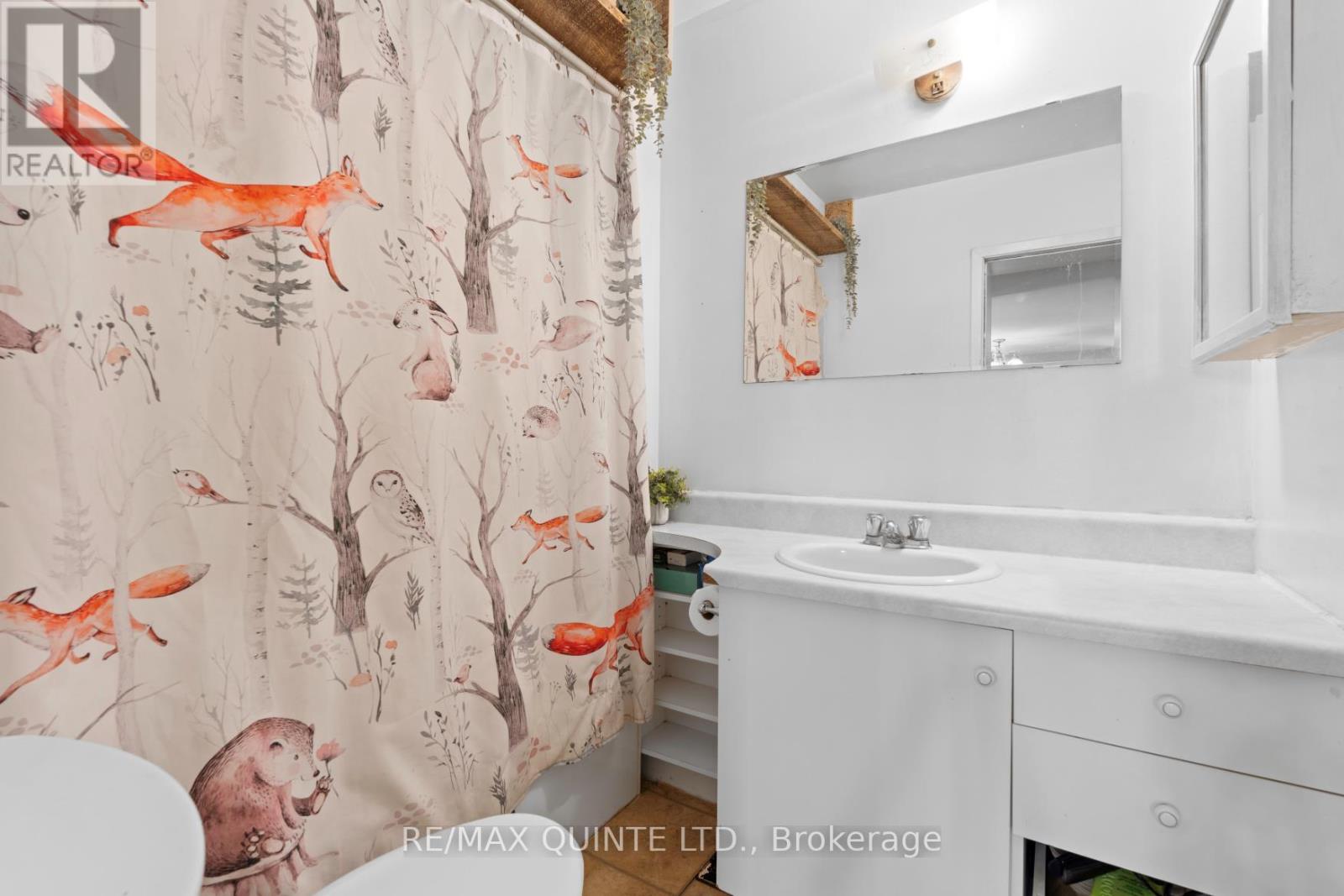 166 Pigden Road, Madoc, Ontario  K0K 2K0 - Photo 13 - X12401827