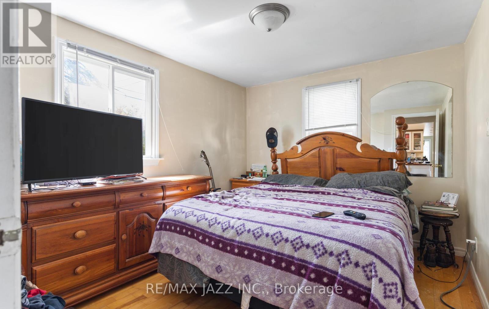 34 Fawcette Avenue E, Prince Edward County, Ontario  K0K 2T0 - Photo 11 - X12402139