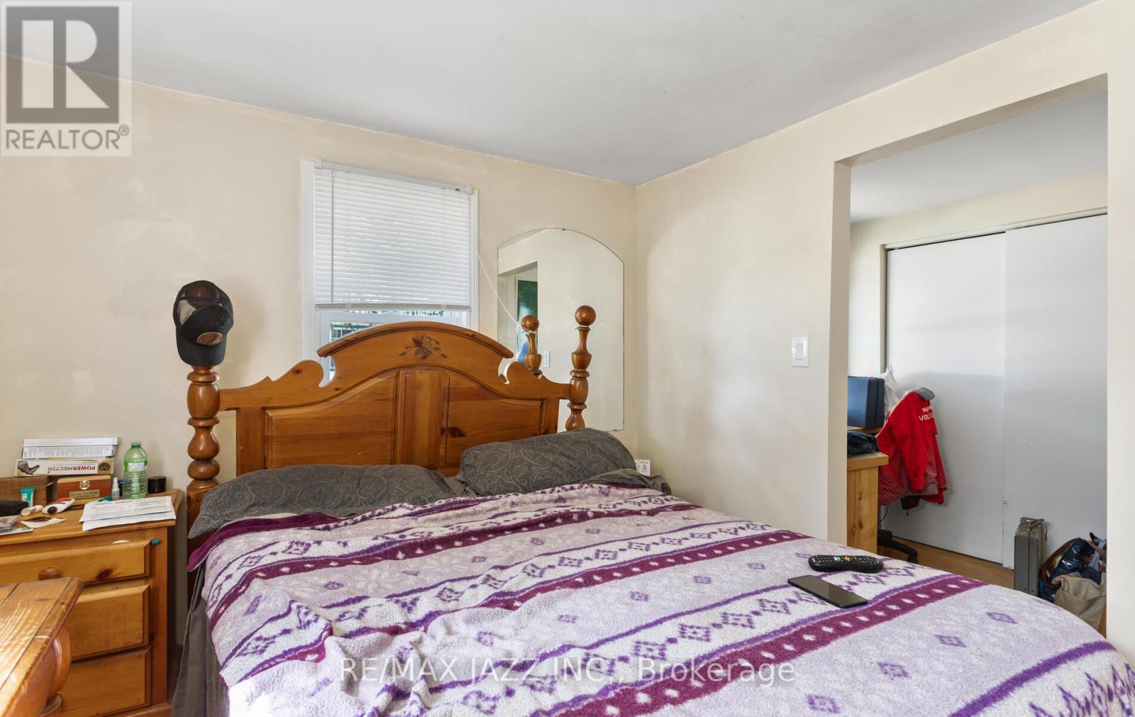 34 Fawcette Avenue E, Prince Edward County, Ontario  K0K 2T0 - Photo 12 - X12402139