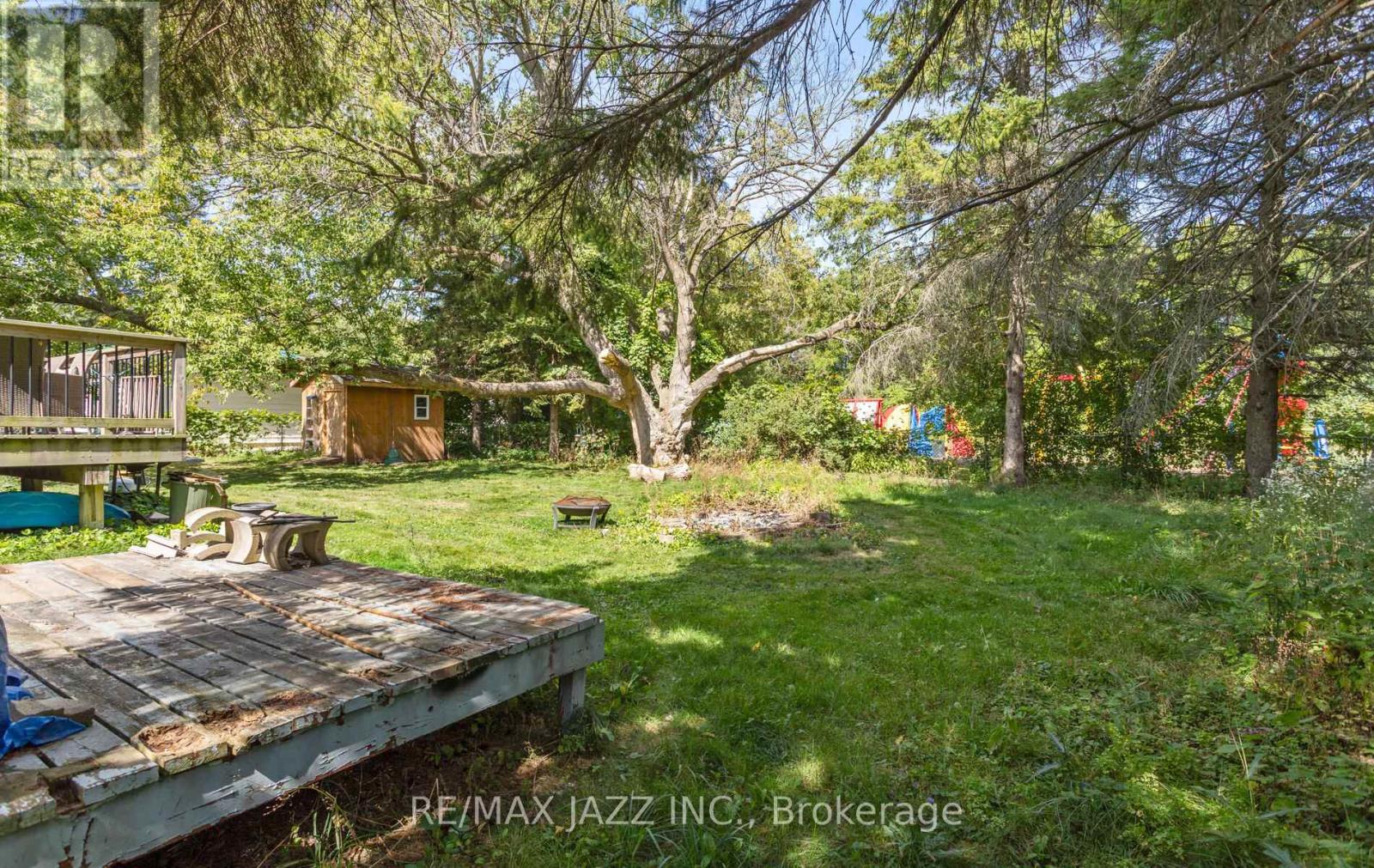 34 Fawcette Avenue E, Prince Edward County, Ontario  K0K 2T0 - Photo 15 - X12402139