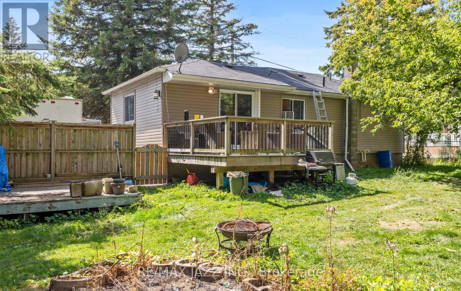 34 Fawcette Avenue E, Prince Edward County, Ontario  K0K 2T0 - Photo 17 - X12402139
