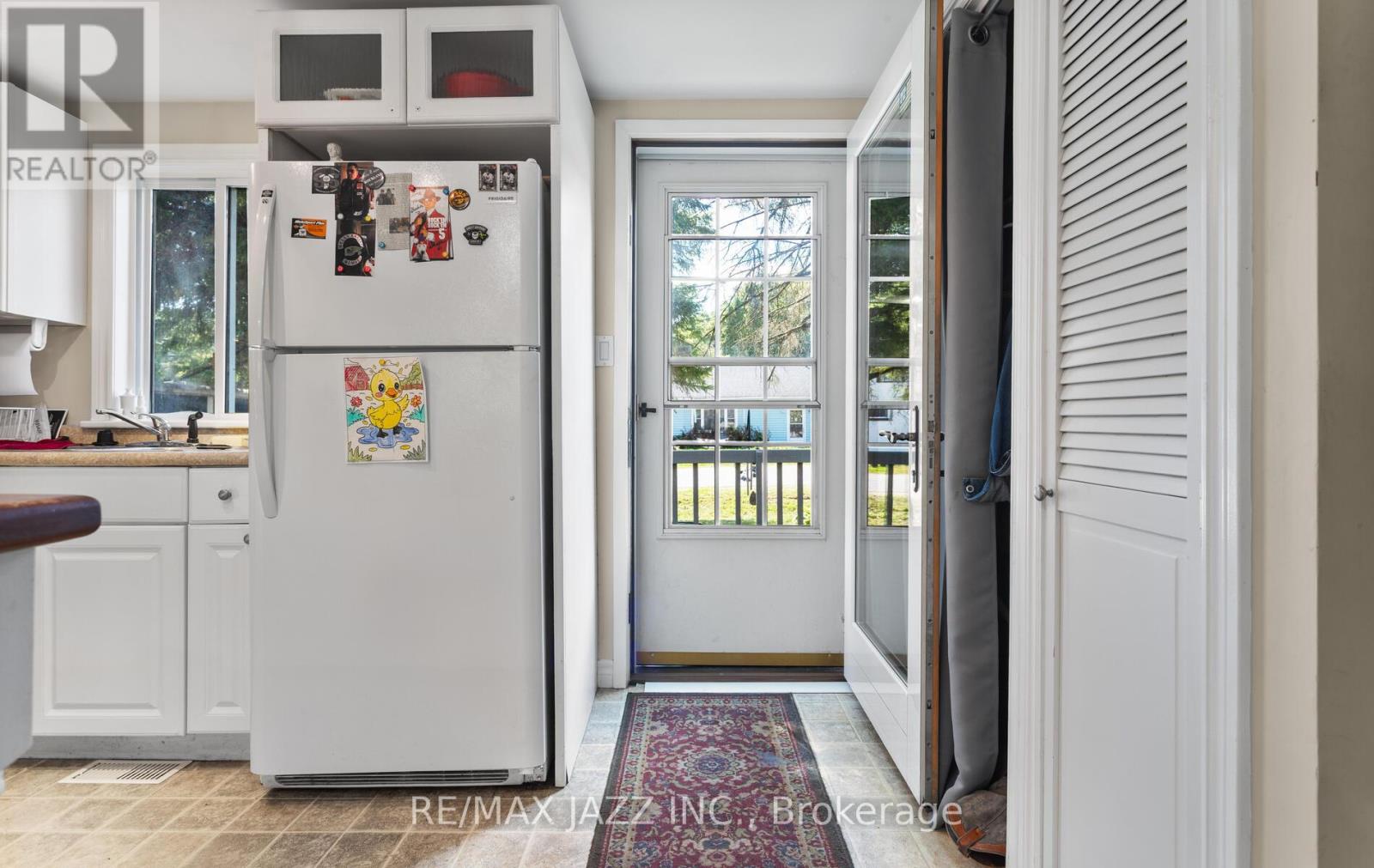 34 Fawcette Avenue E, Prince Edward County, Ontario  K0K 2T0 - Photo 5 - X12402139
