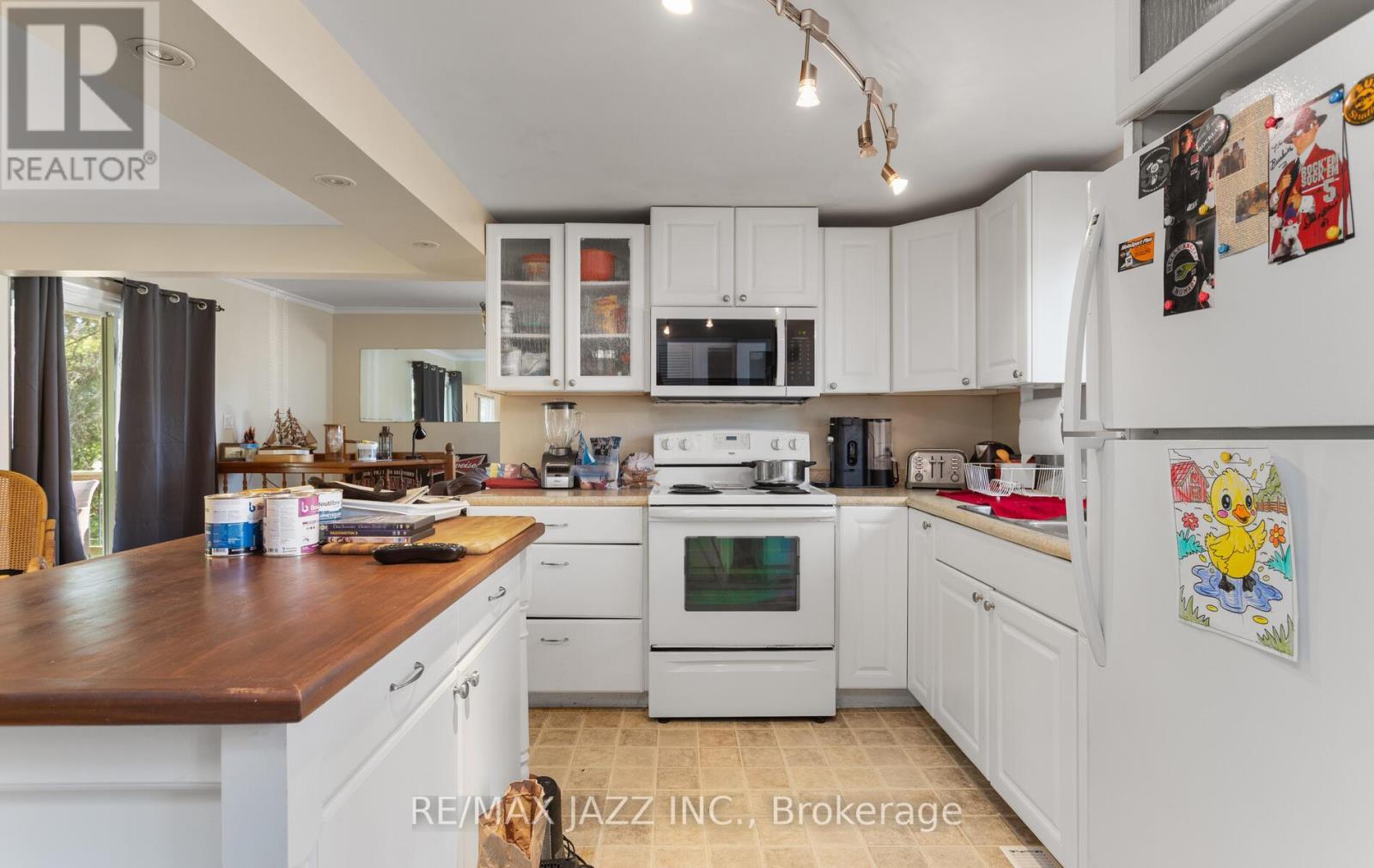 34 Fawcette Avenue E, Prince Edward County, Ontario  K0K 2T0 - Photo 6 - X12402139