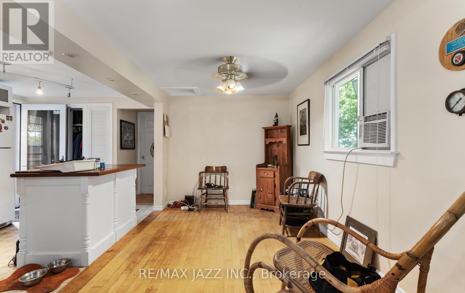 34 Fawcette Avenue E, Prince Edward County, Ontario  K0K 2T0 - Photo 7 - X12402139