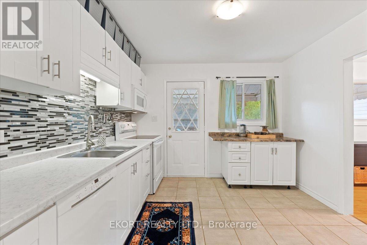 278 Haig Road, Belleville, Ontario  K8N 4R2 - Photo 21 - X12403339