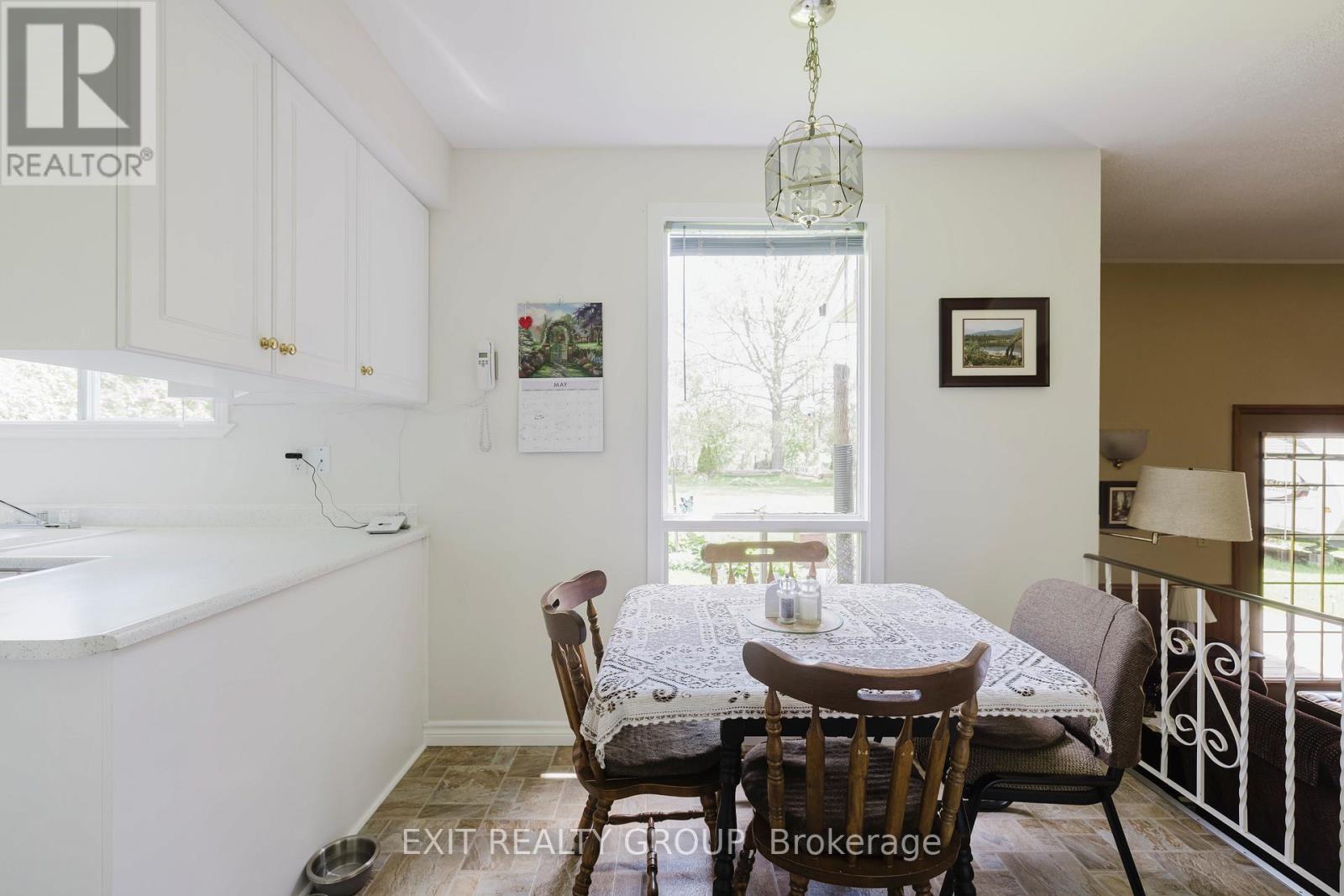 152 Chatterton Valley Crescent, Quinte West, Ontario  K0K 2B0 - Photo 14 - X12404969