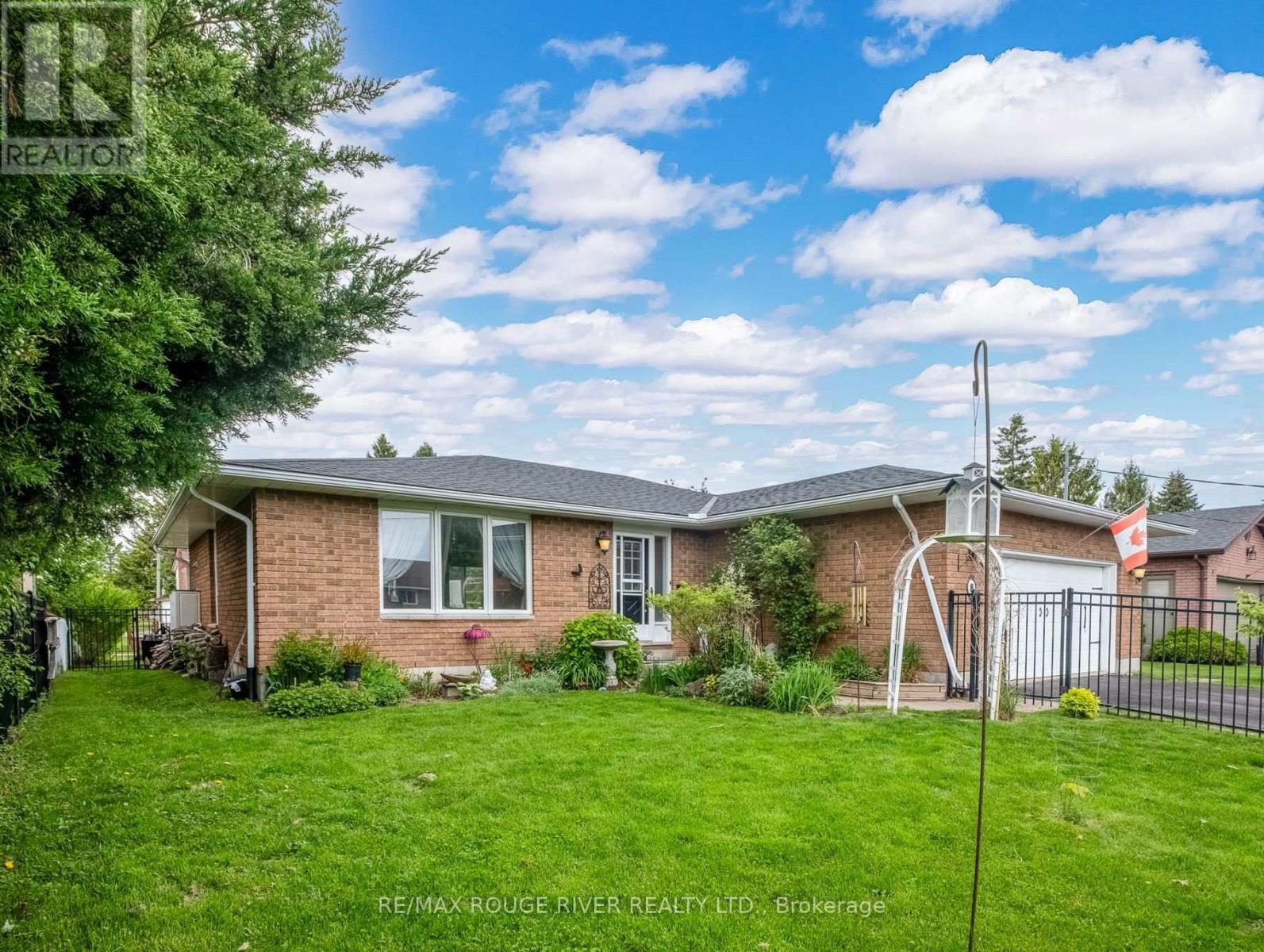 8 BRINTNELL BOULEVARD, Brighton, Ontario