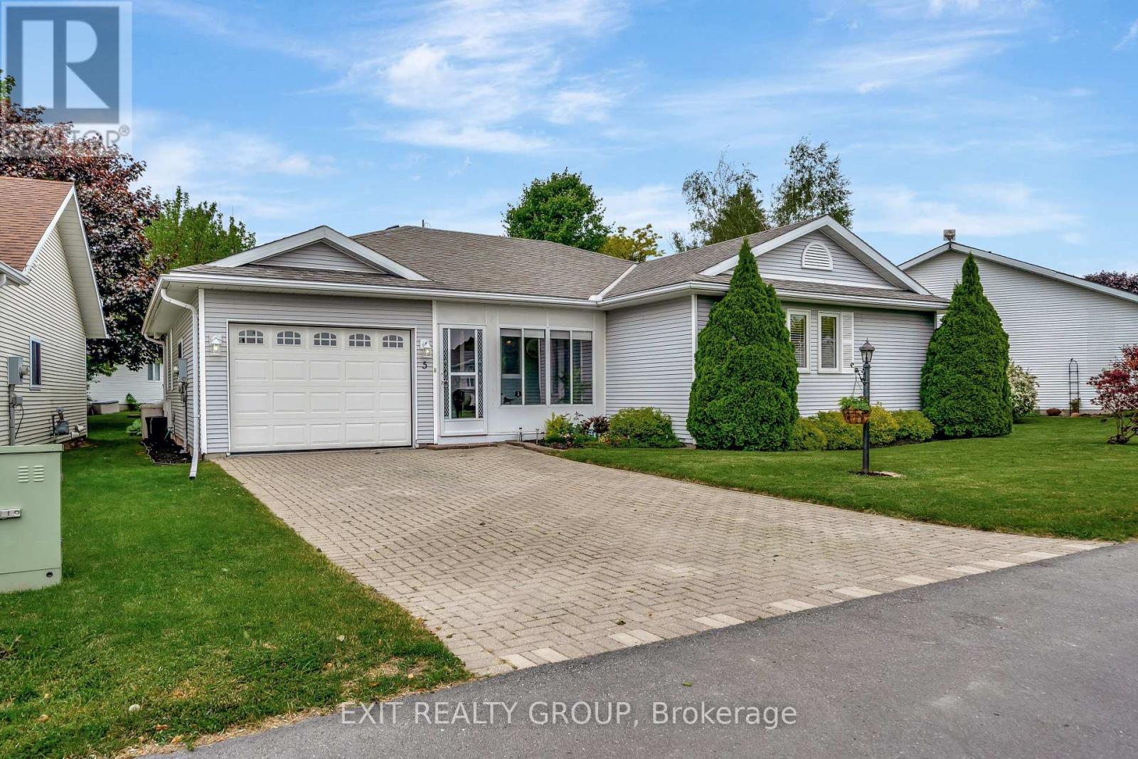 5 CRETNEY DRIVE, Prince Edward County, Ontario
