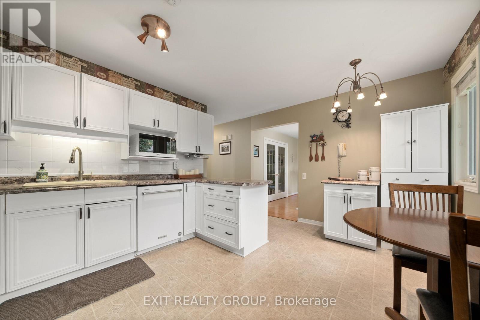 5 Cretney Drive, Prince Edward County, Ontario  K0K 3L0 - Photo 11 - X12407179