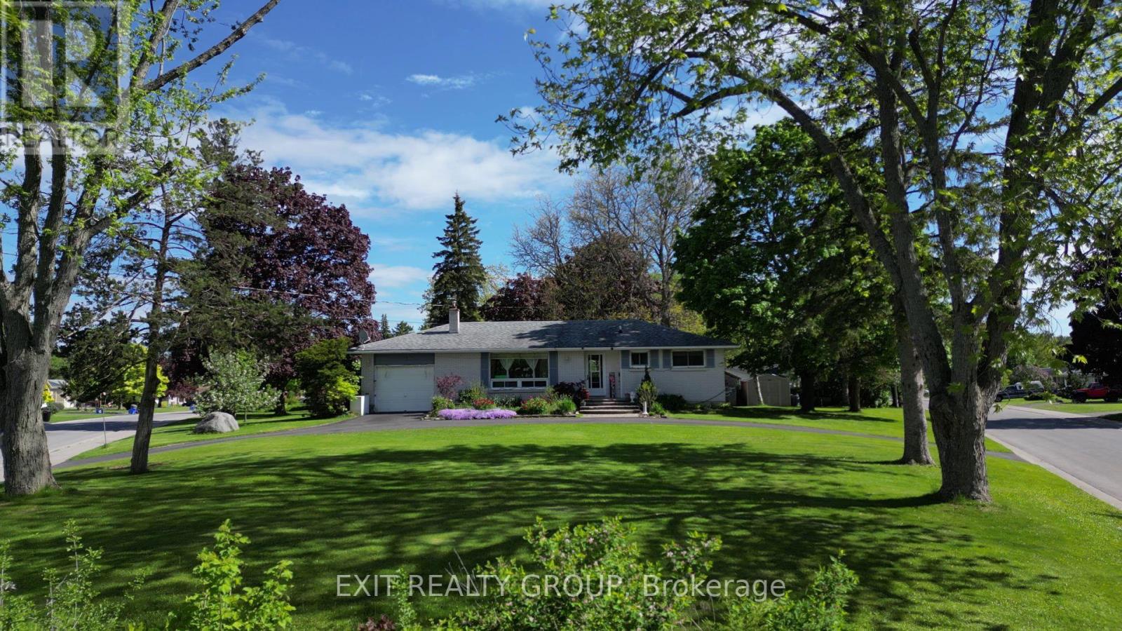 12 NELSON STREET, Quinte West, Ontario