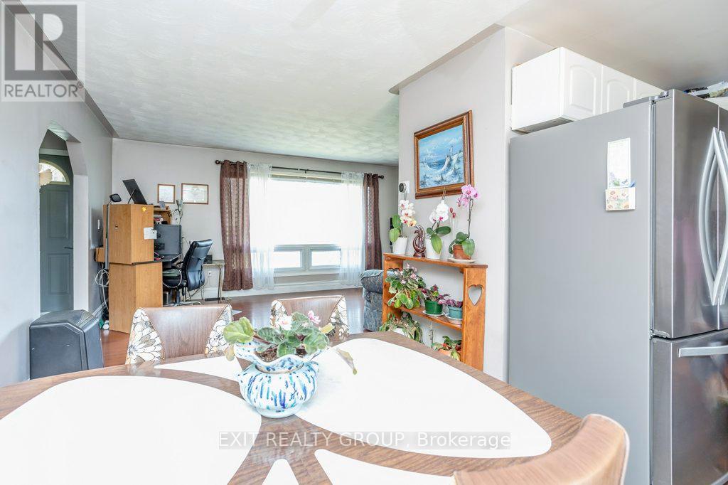 12 Nelson Street, Quinte West, Ontario  K0K 1E0 - Photo 11 - X12407248