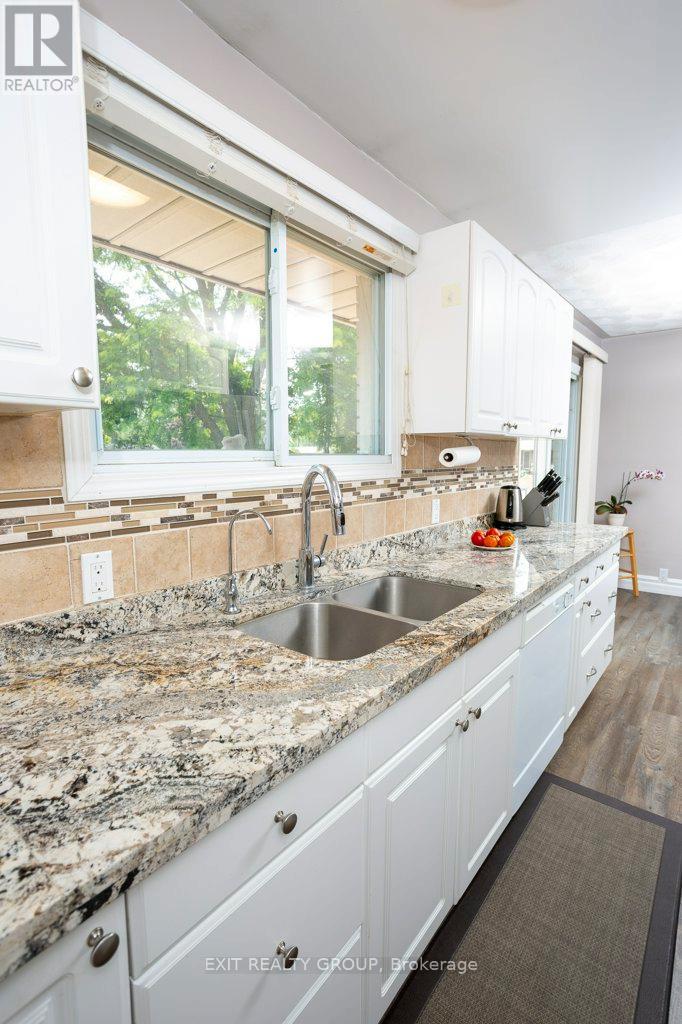 12 Nelson Street, Quinte West, Ontario  K0K 1E0 - Photo 15 - X12407248