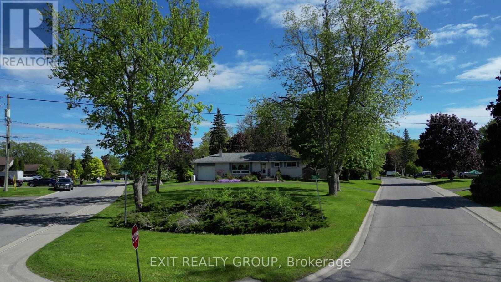 12 Nelson Street, Quinte West, Ontario  K0K 1E0 - Photo 2 - X12407248