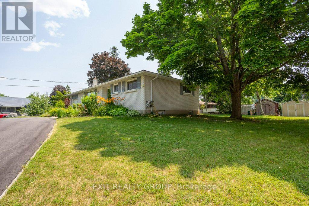 12 Nelson Street, Quinte West, Ontario  K0K 1E0 - Photo 38 - X12407248