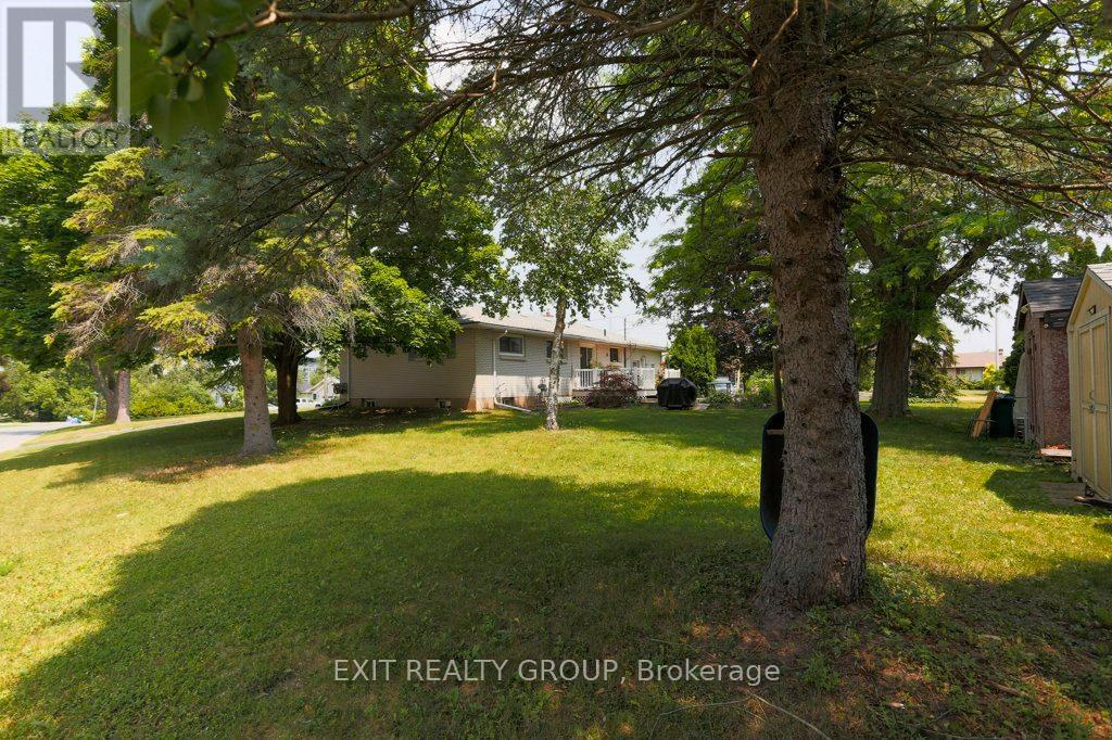 12 Nelson Street, Quinte West, Ontario  K0K 1E0 - Photo 39 - X12407248