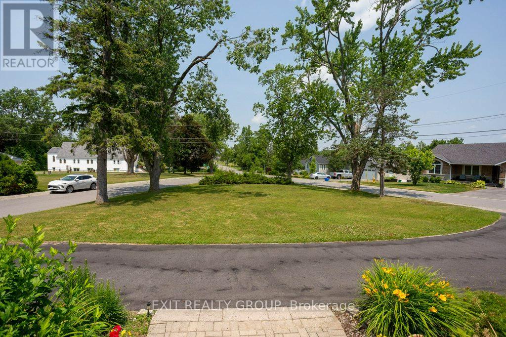 12 Nelson Street, Quinte West, Ontario  K0K 1E0 - Photo 43 - X12407248
