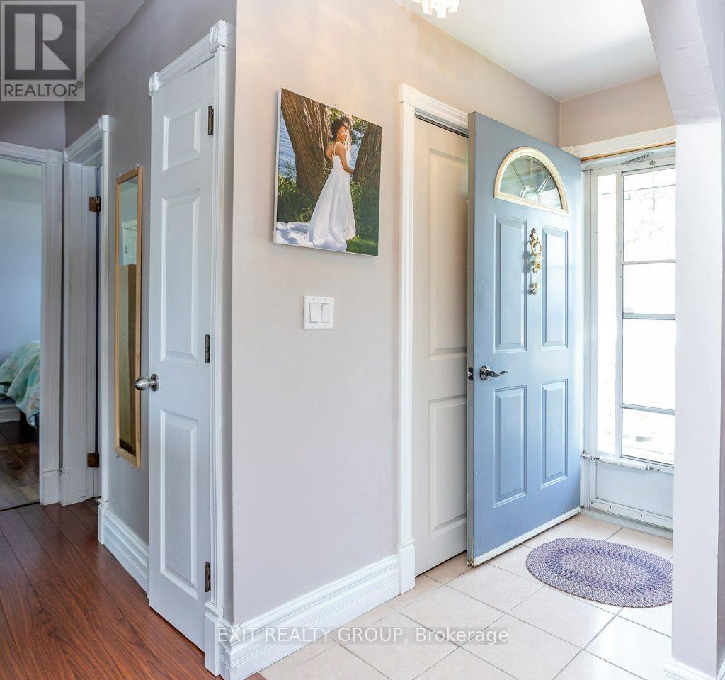 12 Nelson Street, Quinte West, Ontario  K0K 1E0 - Photo 5 - X12407248