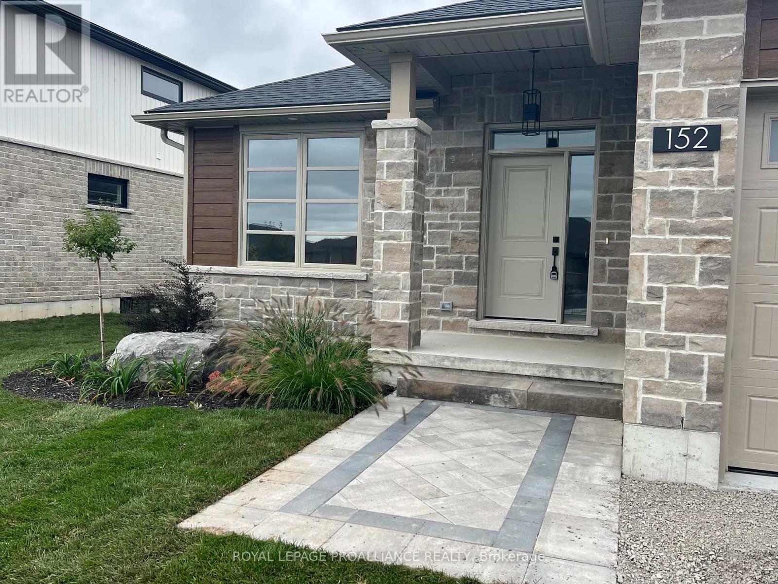 152 Sienna Avenue, Belleville, Ontario  K8P 0J6 - Photo 2 - X12407498