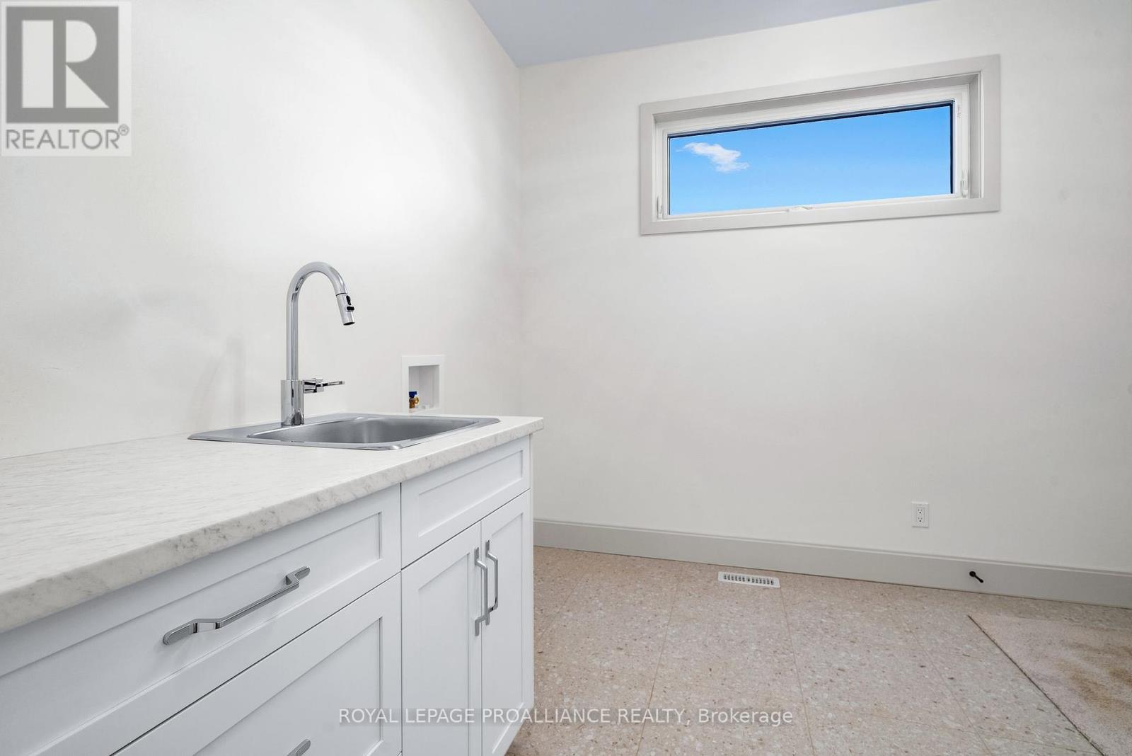 152 Sienna Avenue, Belleville, Ontario  K8P 0J6 - Photo 21 - X12407498