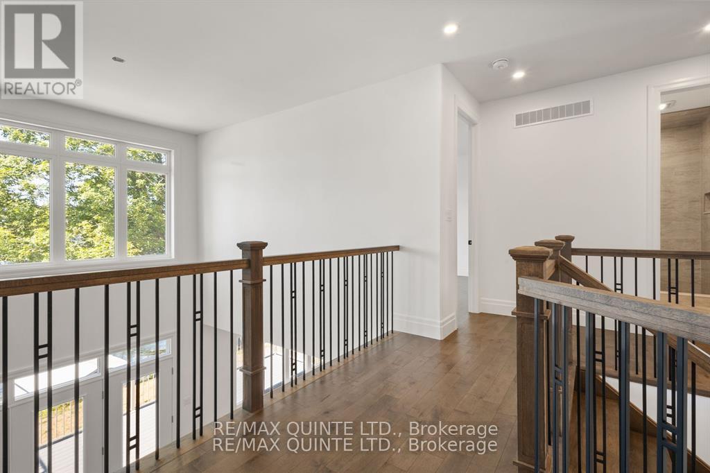 125 Villeneuve Drive, Prince Edward County, Ontario  K0K 2T0 - Photo 26 - X12407532