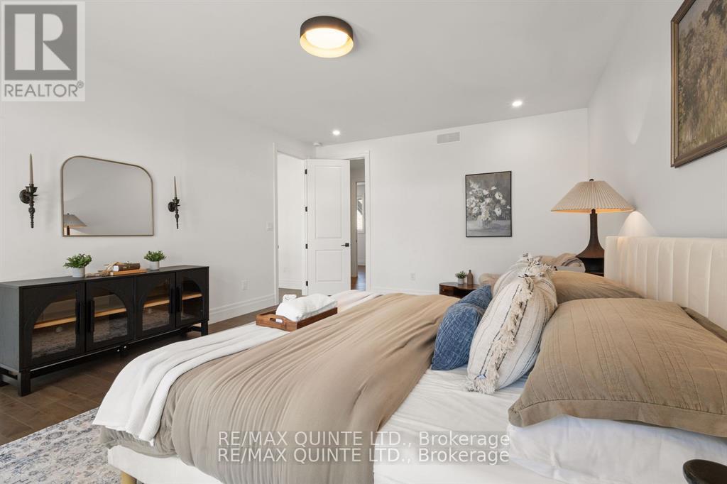 125 Villeneuve Drive, Prince Edward County, Ontario  K0K 2T0 - Photo 31 - X12407532