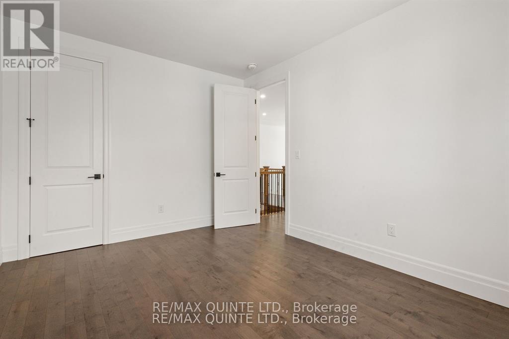 125 Villeneuve Drive, Prince Edward County, Ontario  K0K 2T0 - Photo 40 - X12407532