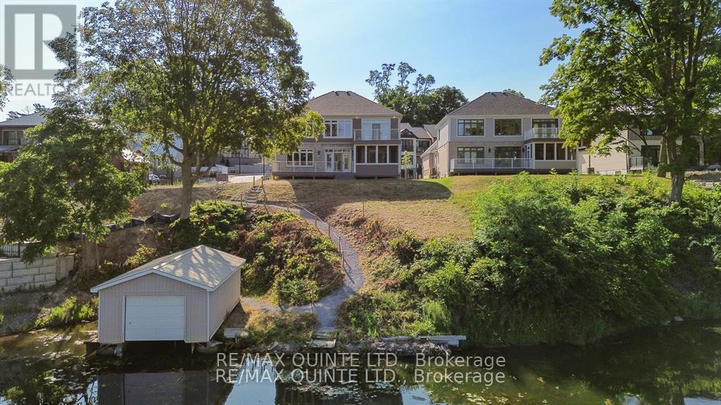 125 Villeneuve Drive, Prince Edward County, Ontario  K0K 2T0 - Photo 5 - X12407532