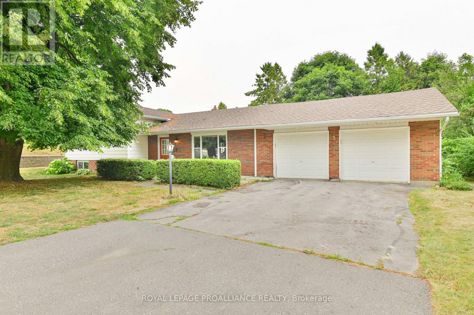 5 ORCHARD CRESCENT, Brighton, Ontario
