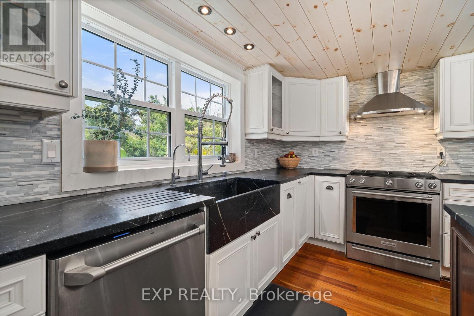 141/142 Station Road, Prince Edward County, Ontario  K0K 2J0 - Photo 27 - X12408509