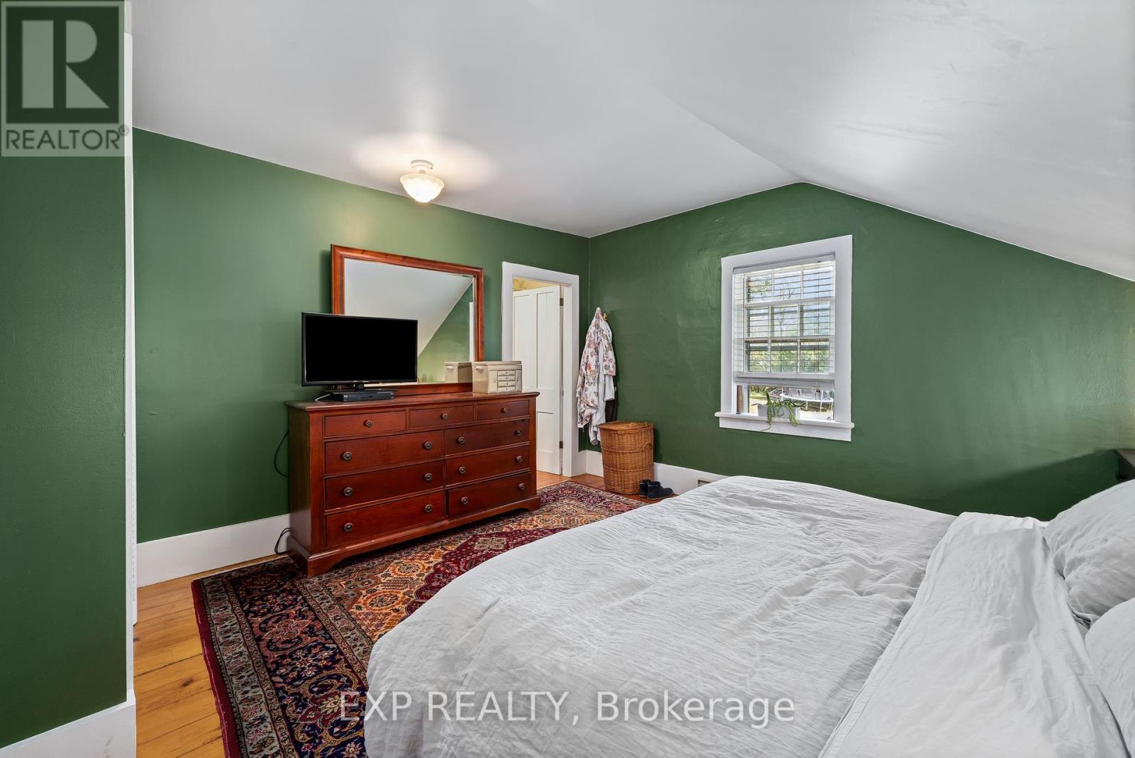 141/142 Station Road, Prince Edward County, Ontario  K0K 2J0 - Photo 39 - X12408509