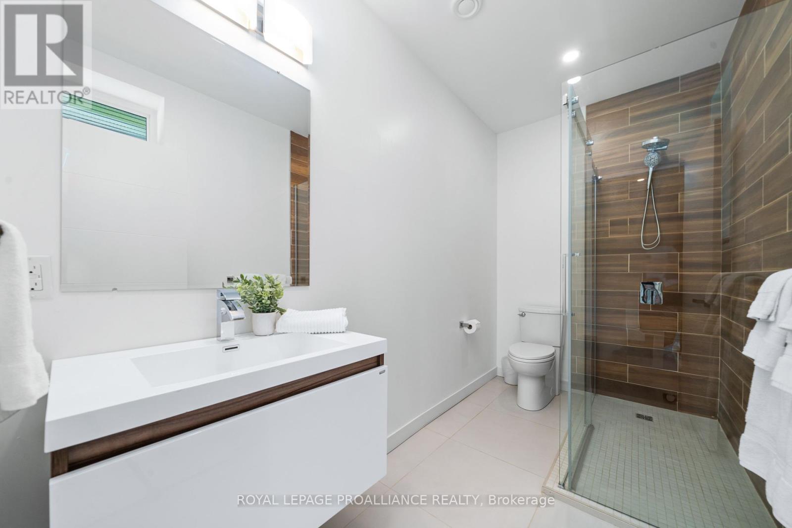 2670 County Road 8, Prince Edward County, Ontario  K0K 2T0 - Photo 44 - X12408524