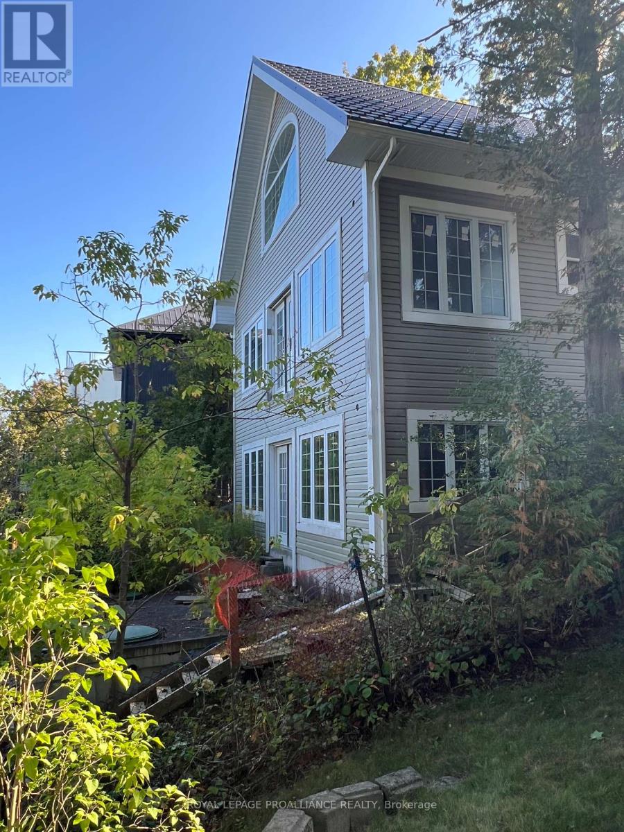 410 - 5427 YOUNG STREET, Hamilton Township, Ontario