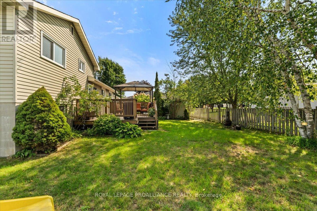 16 Centre Court, Quinte West, Ontario  K0K 2C0 - Photo 33 - X12409602