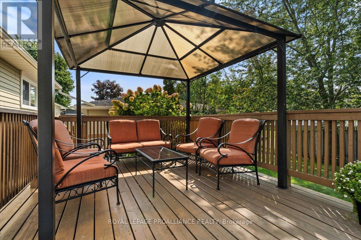 16 Centre Court, Quinte West, Ontario  K0K 2C0 - Photo 35 - X12409602