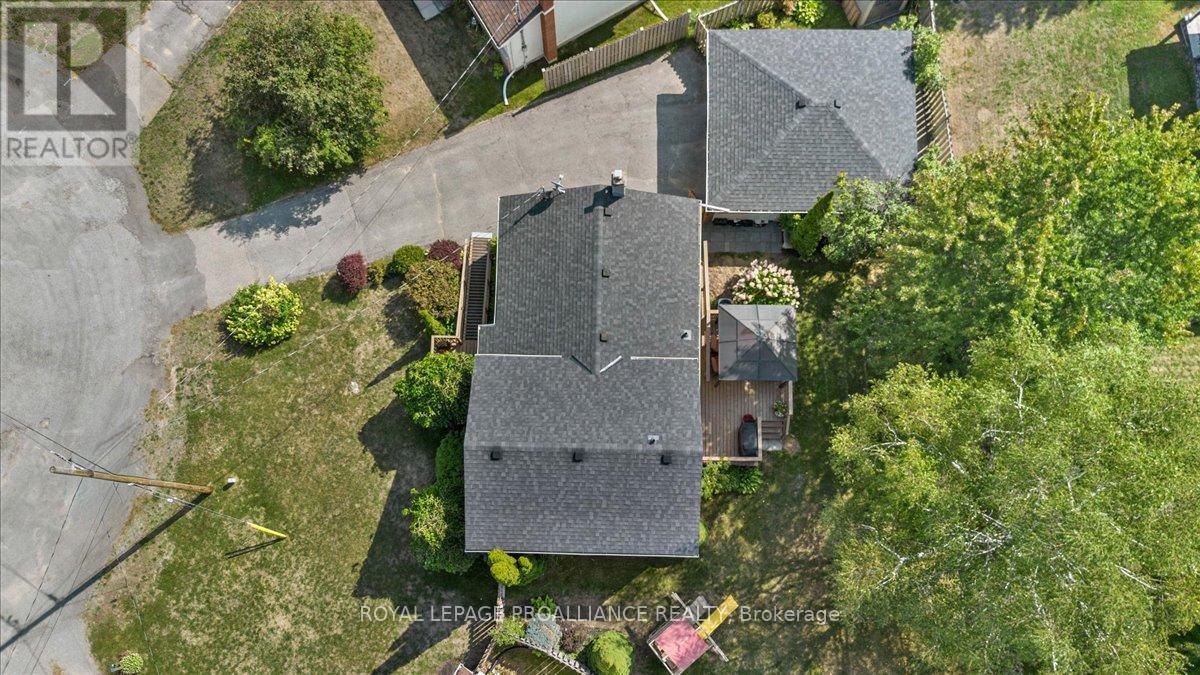 16 Centre Court, Quinte West, Ontario  K0K 2C0 - Photo 40 - X12409602