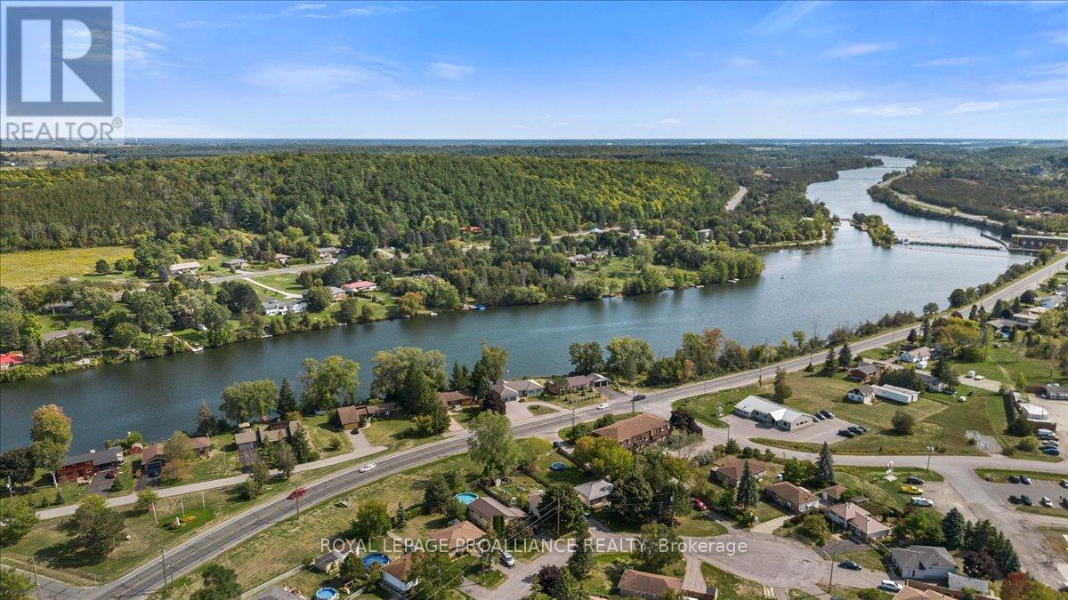 16 Centre Court, Quinte West, Ontario  K0K 2C0 - Photo 43 - X12409602