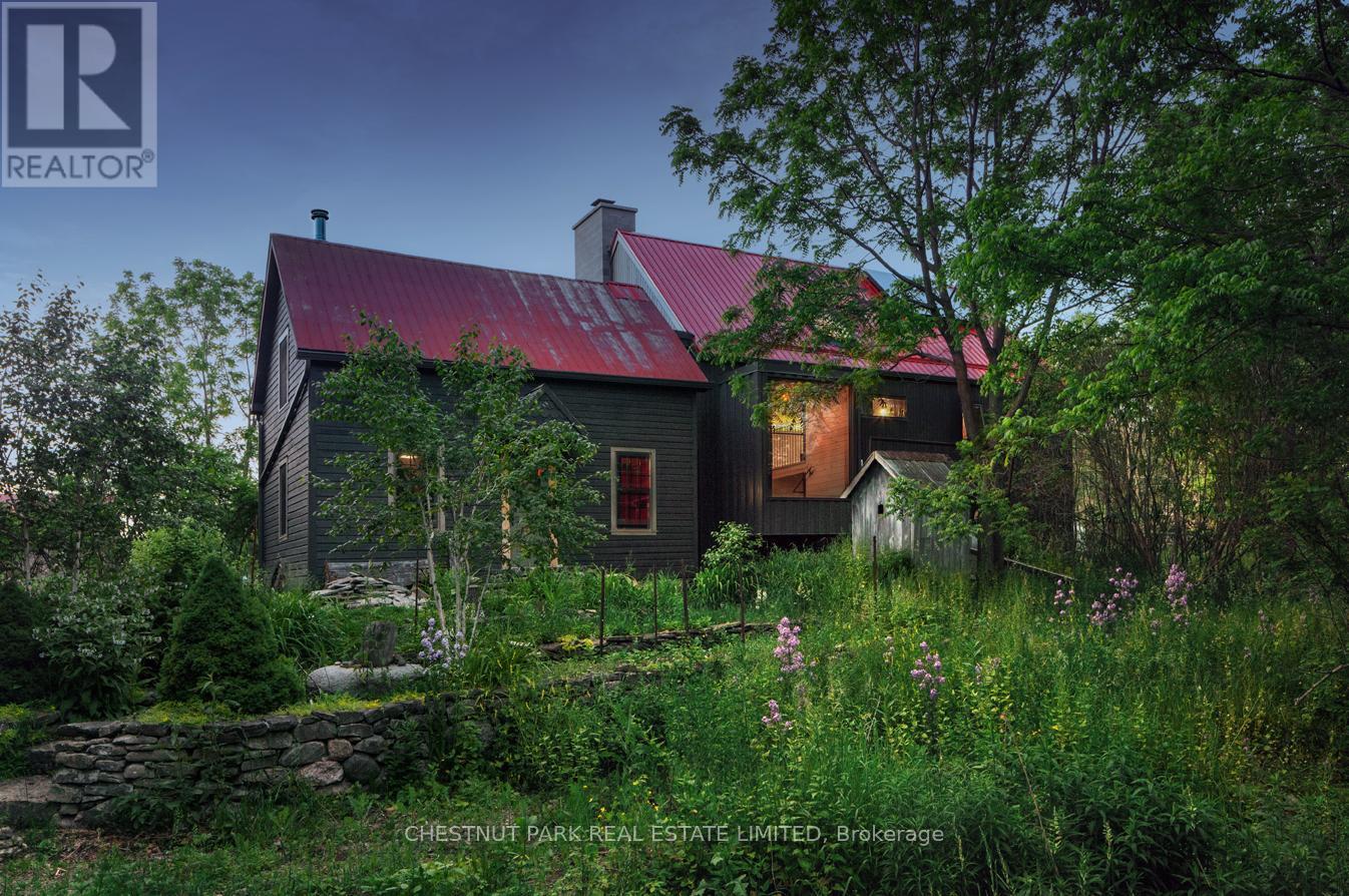 1 STATION ROAD, Prince Edward County, Ontario