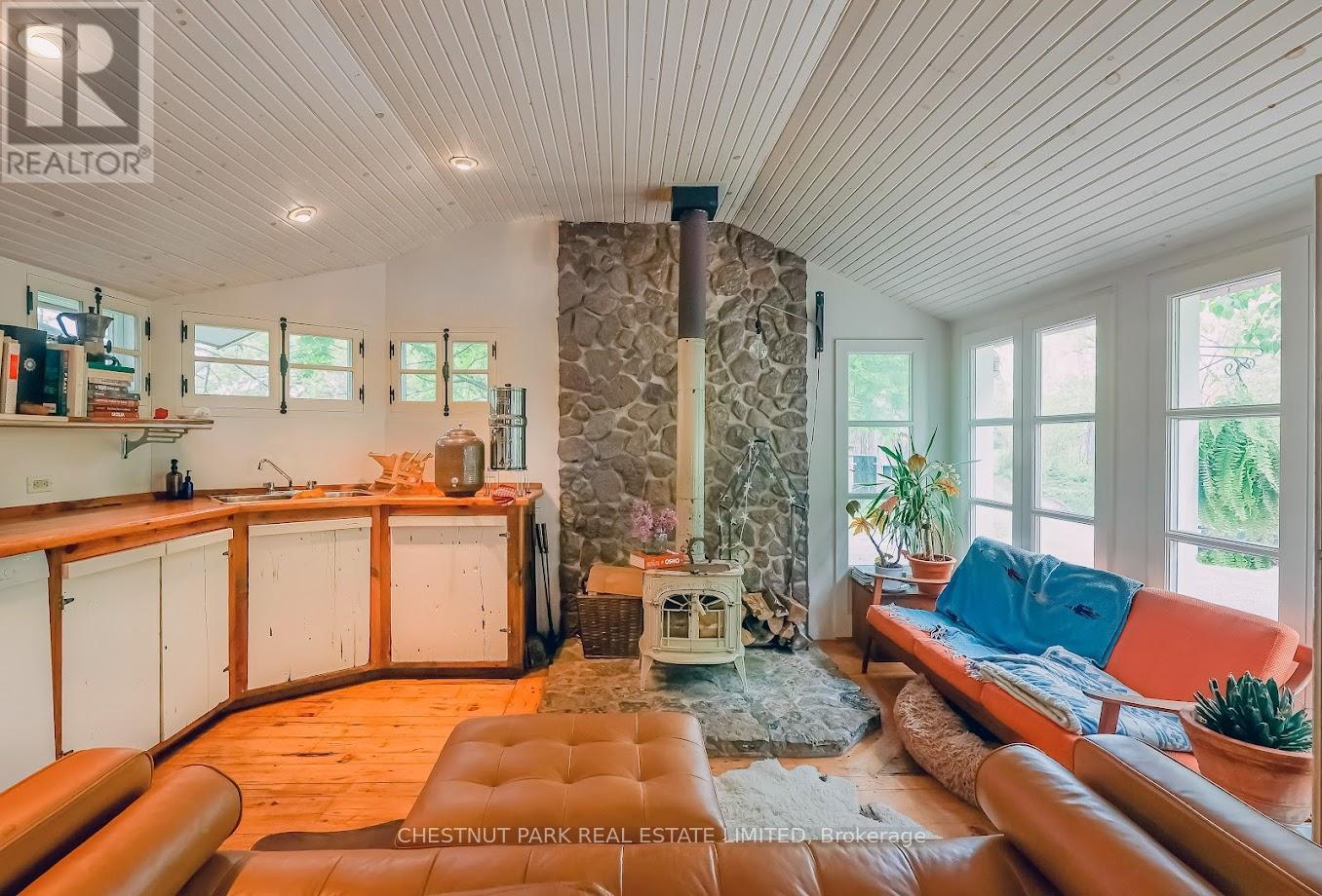 1 Station Road, Prince Edward County, Ontario  K0K 1J0 - Photo 26 - X12410477